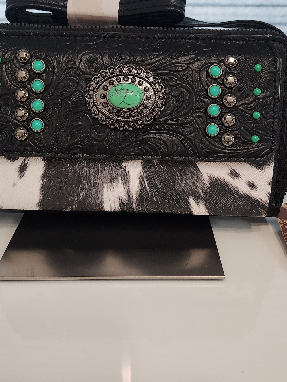 NWT Sam & Hadley Cowhide & Embossed Leather Crossbody w/ Turquoise Accents Black - Picture 2 of 15